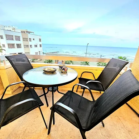 Apartment Breathtaking Beachfront In Makenzy *