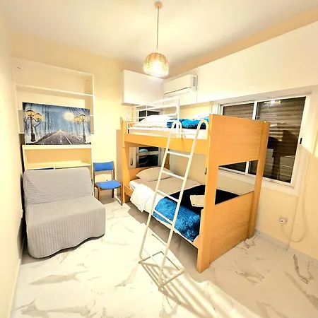 아파트 Breathtaking Beachfront In Makenzy 라르나카