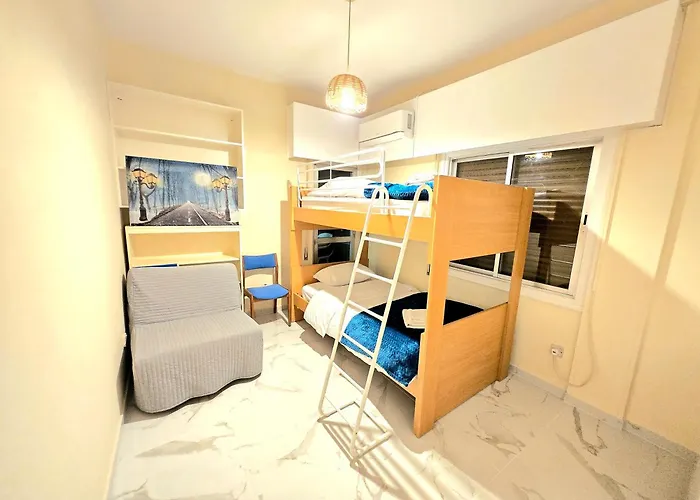 Apartamento Breathtaking Beachfront In Makenzy Lárnaca